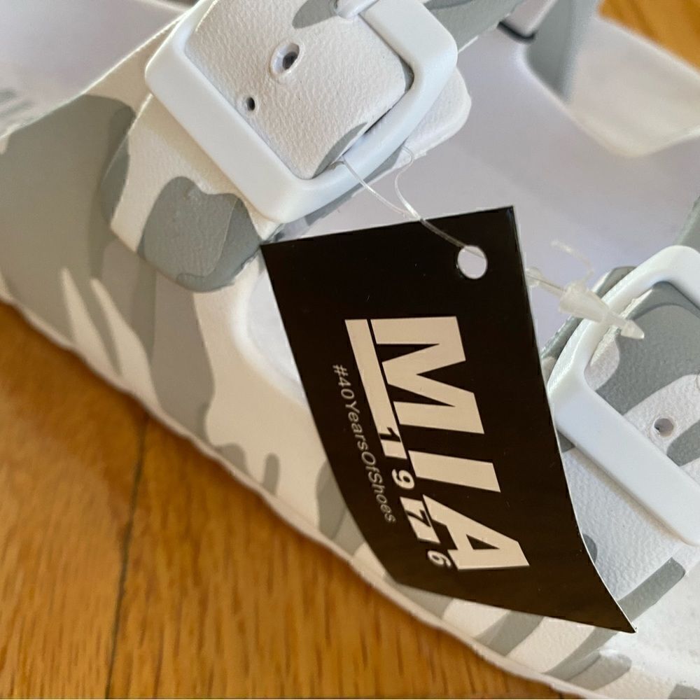 Mia Sandals - Picture 5 of 5